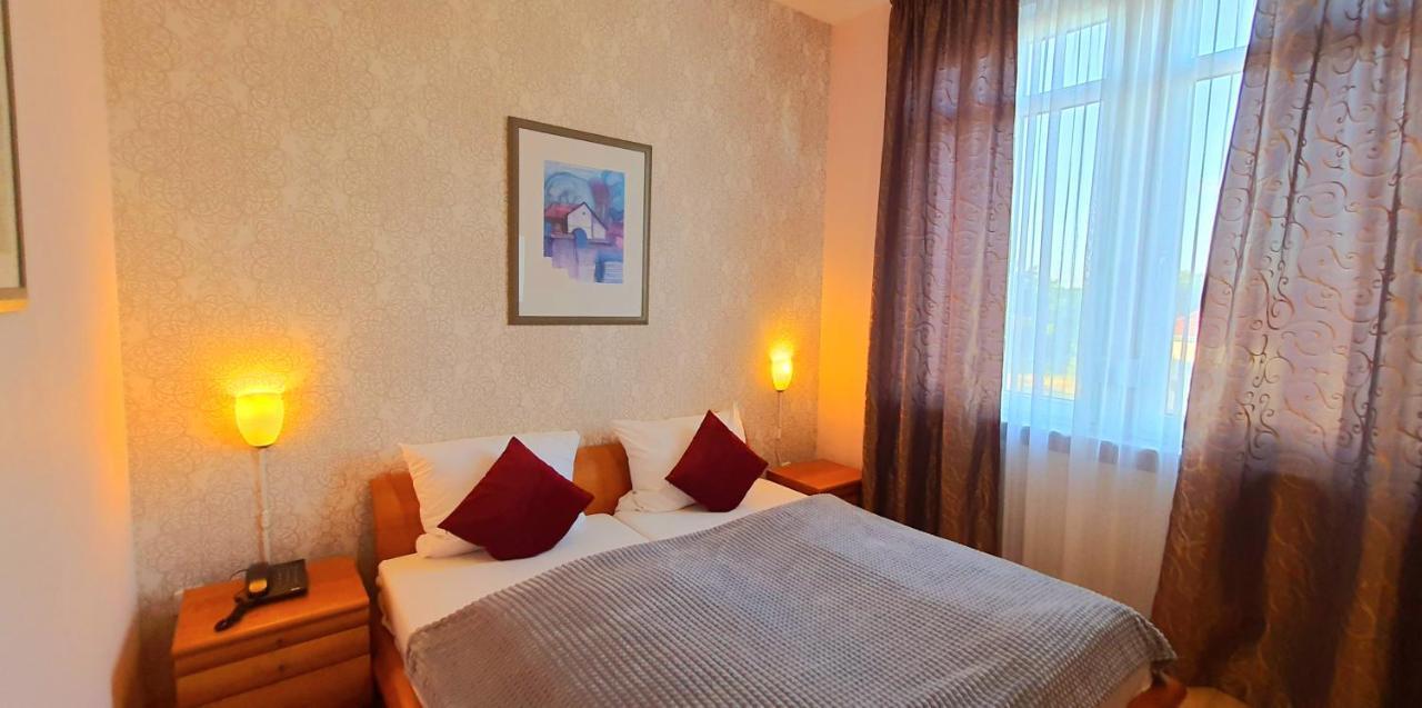 Hotel Deutscher Hof MHG Esterno foto